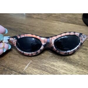 Catseye Sunglasses 5" Xmas Ornament Glassworks Collection Midwest Of Cannon Fall